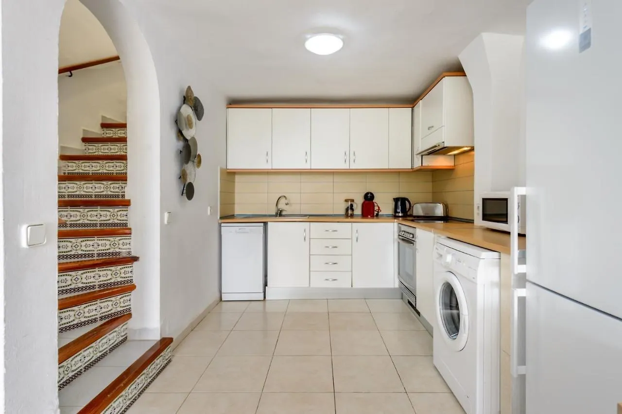 Casita En Cala Llonga别墅